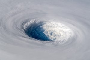Masinė evakuacija Vidurio Azijoje: siautės 200 km/h vėjas, gresia „visiškas sunaikinimas“