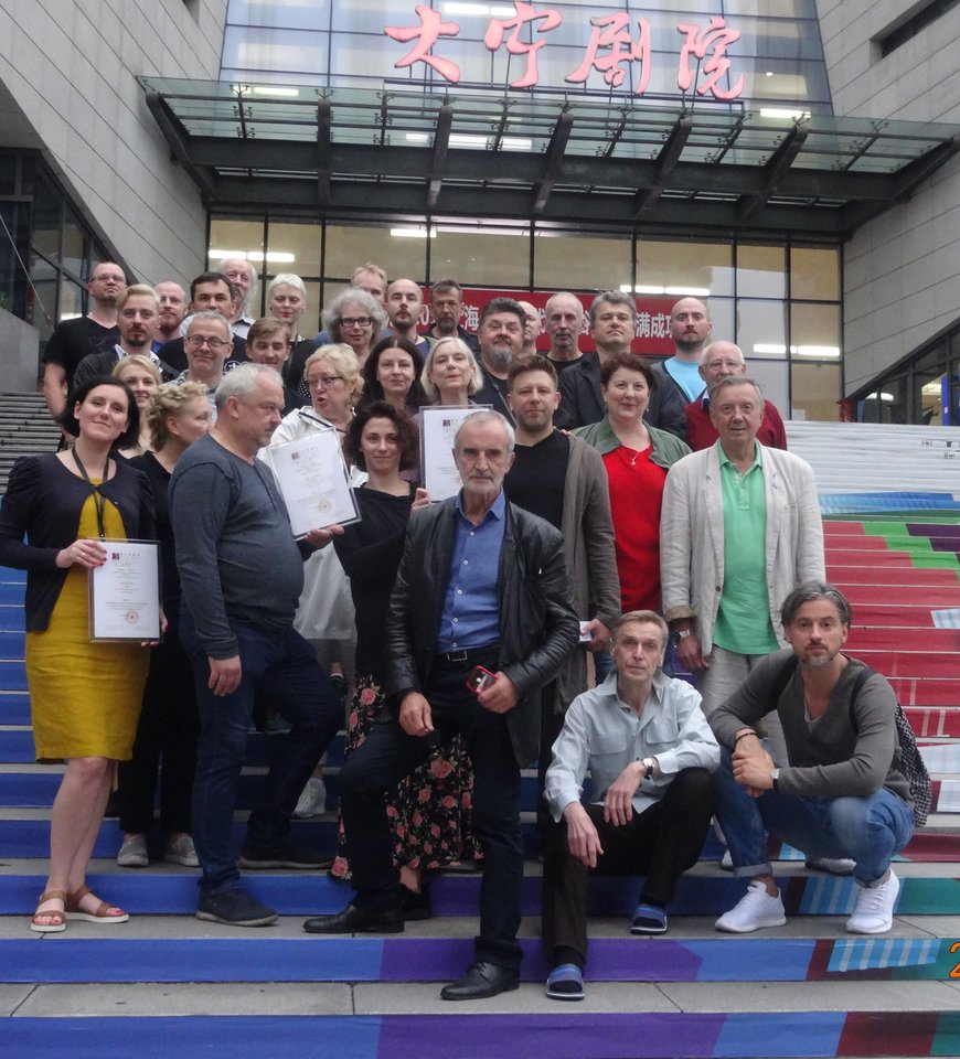 Į Šanchajų vyksta Vilniaus mažojo teatro 33 žmonių delegacija.<br> G.Jauniškio nuotr.