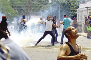 Po kraujo praliejimo Venesueloje įtampa pulsuoja, N. Maduro ruošiasi kerštui