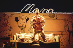 Urvinė mama dalija gerą nuotaiką