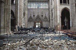 Paryžiaus katedros atstatymui lietuviai kol kas paaukojo menką sumą