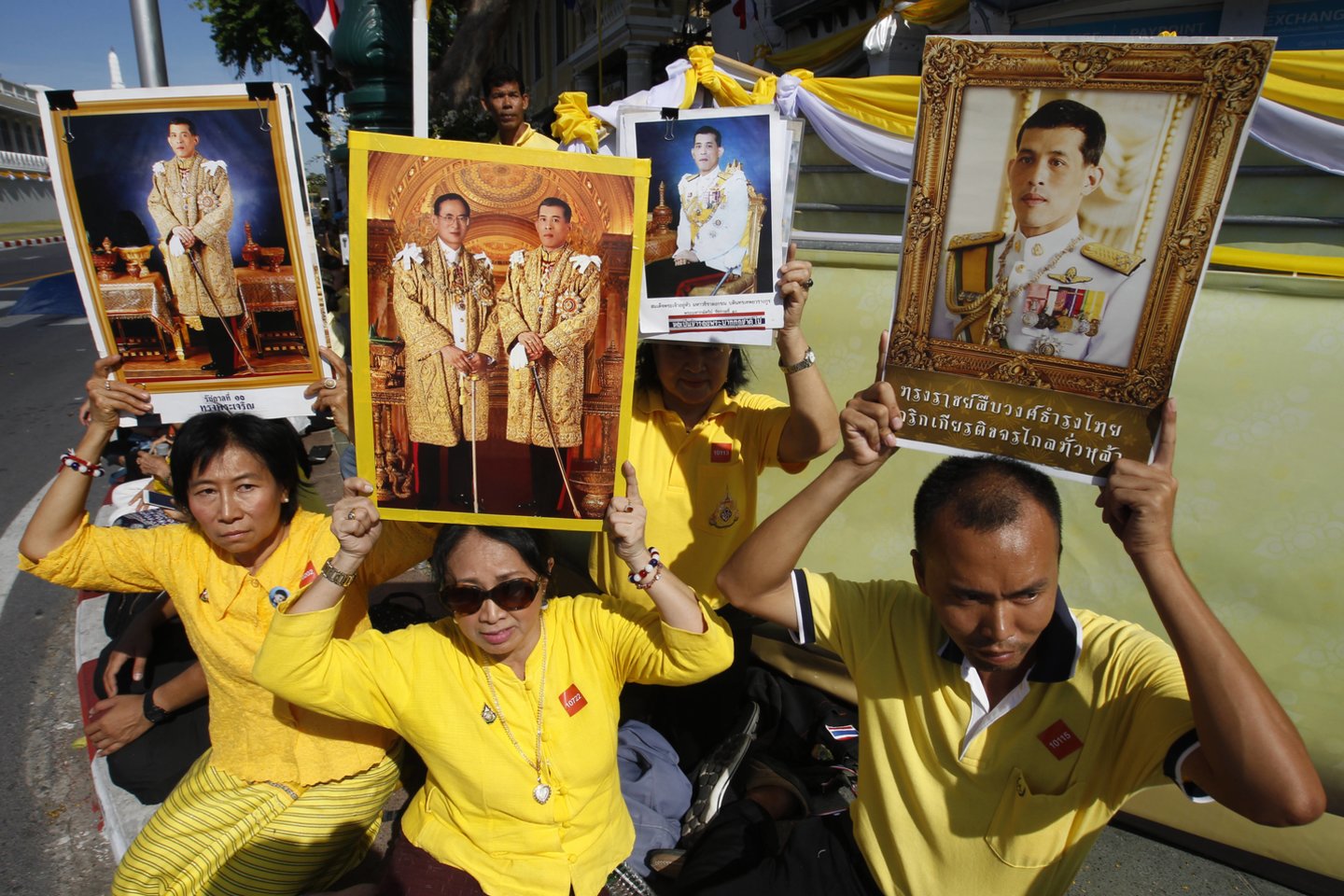 Tailando karaliaus karūnavimas gyventojams – didelė šventė.<br> Reuters/Scanpix nuotr.