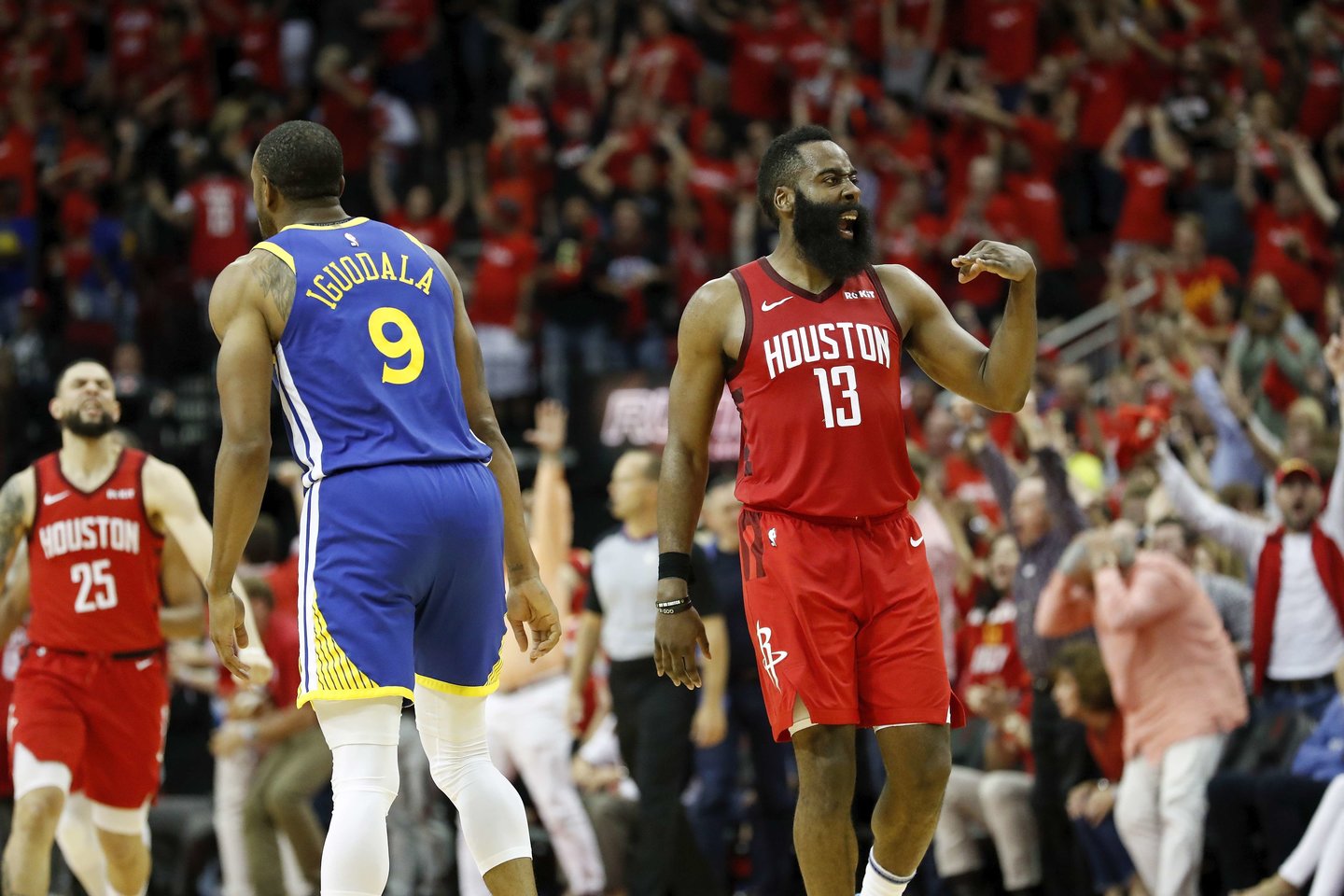 „Rockets po pratęsimo nugalėjo „Warriors“.