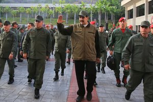 N. Maduro kariuomenę paragino būti „pasirengusiai“ ginti Venesuelą nuo JAV