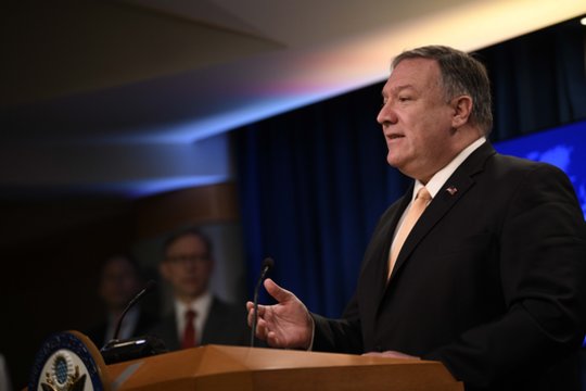 M. Pompeo tiesiogiai kreipėsi į venesueliečius: „Atėjo laikas pokyčiams“