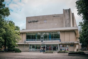 Panevėžyje – piketas prieš kino teatro „Garsas“ griovimą