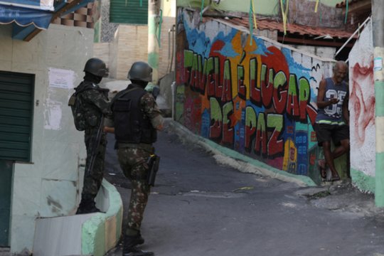 Brazilų policija Rio de Žaneiro faveloje nušovė aštuonis asmenis