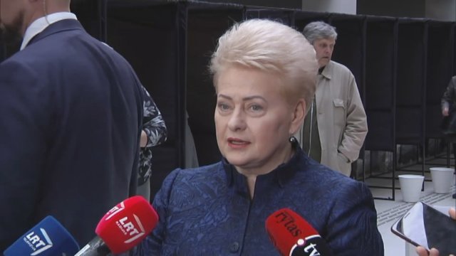 Dalia Grybauskaitė paaiškino, kodėl nepaėmė vieno iš balsavimo biuletenių