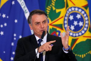 Brazilijos prezidentas dar labiau sušvelnino ginklų įstatymus