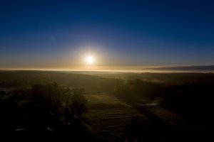 Po itin šaltos nakties Lietuvoje paskelbė termometrų duomenis: kelioms vietoms kliuvo skaudžiai