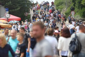 Pajūris bėdojasi: mums tenka tik garbė ir poilsiautojų paliekamos šiukšlės