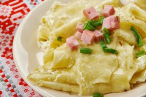 Istorikė papasakojo, kas labiausiai pakeitė lietuvių virtuvę ir elgesį prie stalo