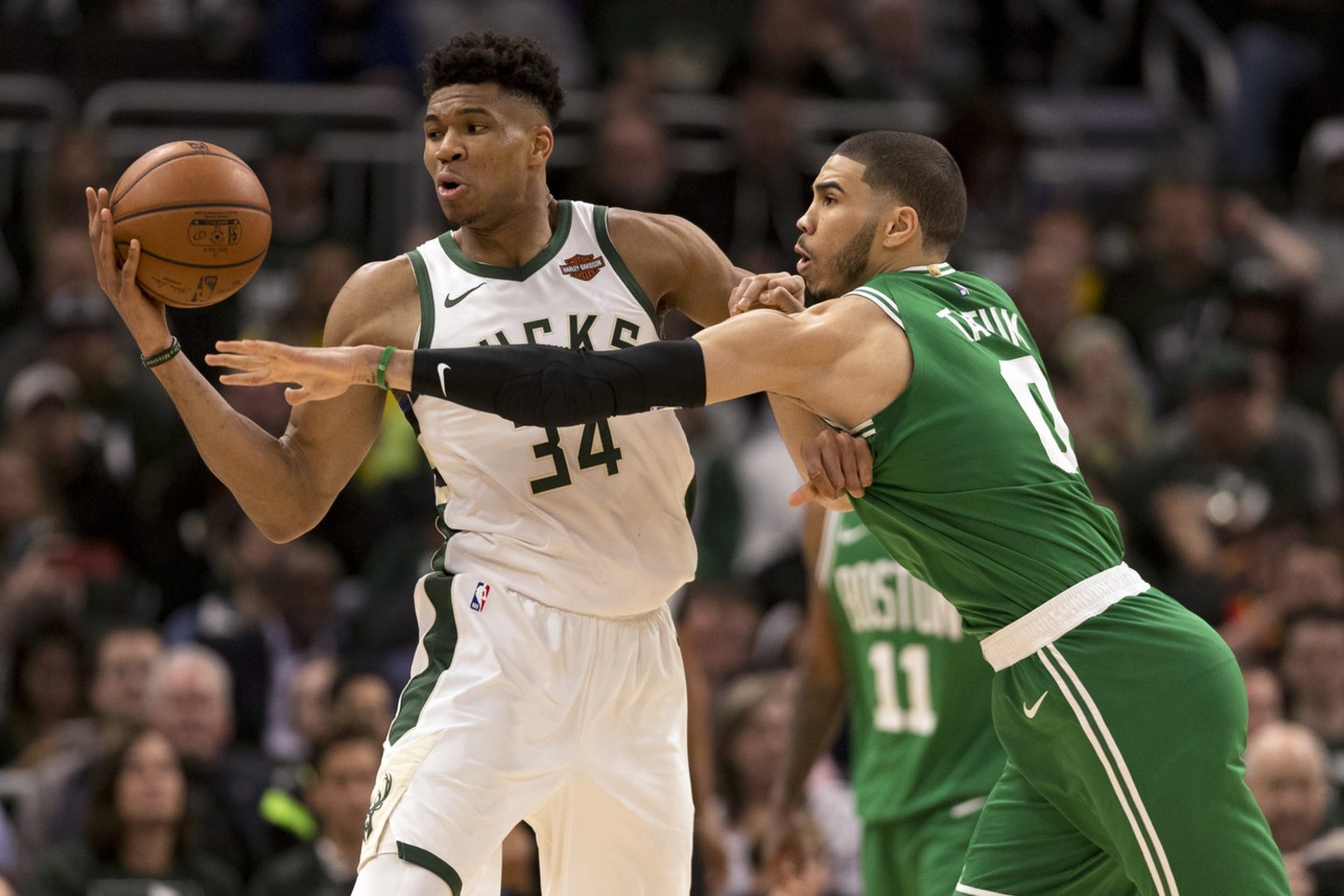 „Bucks“ ekipa žengė į Rytų konferencijos finalą