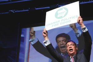 Politinė suirutė Jungtinėje Karalystėje: rinkimų nenorėjo, bet jų neišvengs