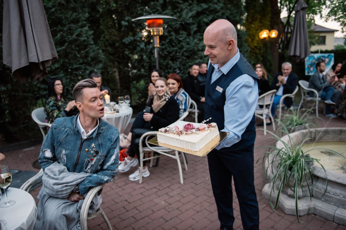 Viešbučio vasaros sodelio atidarymo akimirka.<br>L.Kondratės nuotr.