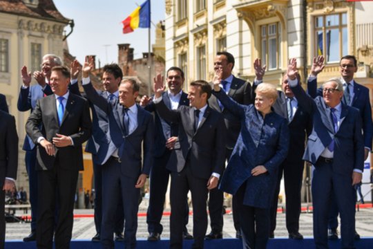 ES lyderiai susitikime dėl Bendrijos ateities stengsis apeiti nesutarimus dėl euro