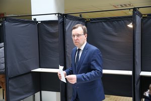 Ne už save balsavęs N. Puteikis paragino balsuoti už vieną iš dviejų kandidatų