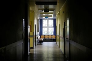 Kraupi nelaimė: po ginčo mokykloje nužudytas 15-metis