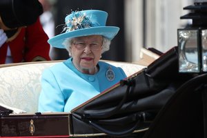 Kultinį serialą „Sostų karai“ įvertino ir karalienė Elizabeth II