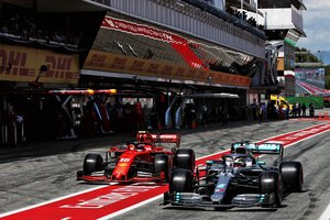 Barselonos trasoje iš pirmosios vietos startuos lenktynių lyderis suomis