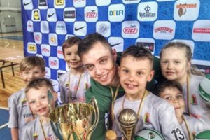 Žengia tėvo keliu: Šarūno Jasikevičiaus sūnus tapo naudingiausiu žaidėju