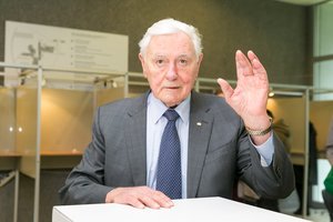 Balsą atidavęs V. Adamkus: „Mano pasirinkimas buvo lengvas“