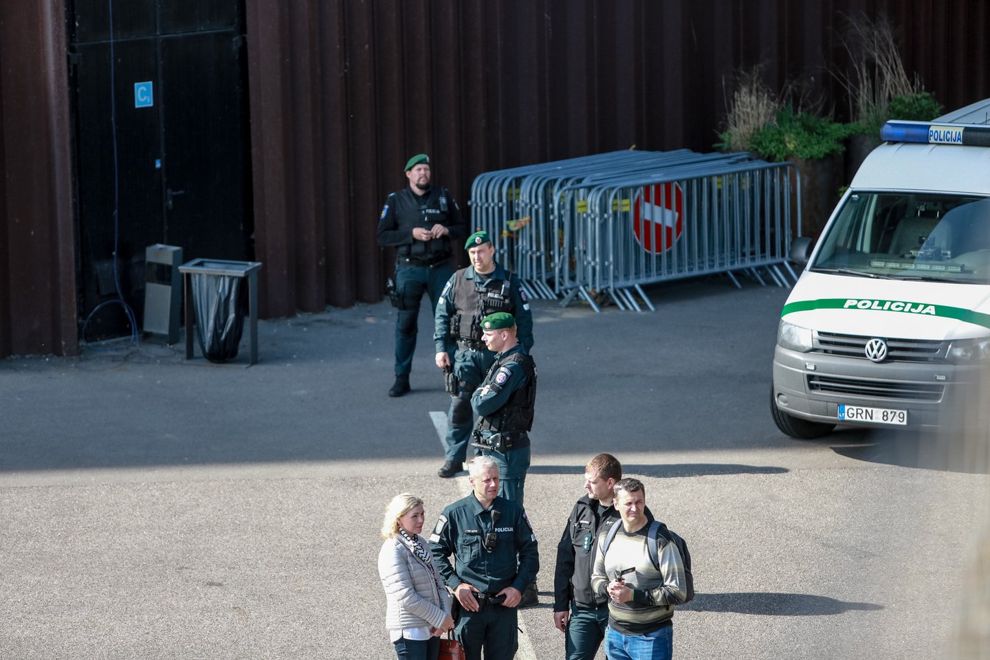 „Ryto“ gerbėjai surengė kuklias eitynes į „Žalgirio“ areną.<br> G.Bitvinsko nuotr.