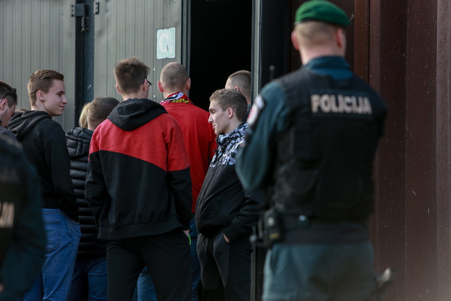 „Ryto“ gerbėjai surengė kuklias eitynes į „Žalgirio“ areną.<br> G.Bitvinsko nuotr.