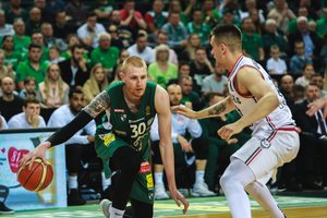 „Žalgirio“ lengvą pergalę prieš „Rytą“ reguliariojo sezono pabaigoje apkartino A. Milaknio trauma