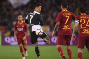 „Juventus“ su C. Ronaldo priešakyje patyrė pralaimėjimą Italijos sostinėje