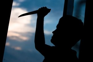 Kaune peiliu sužalotas vyras