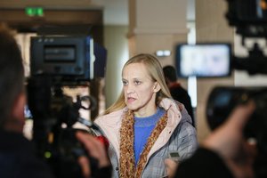 Eglei Kručinskienei priimtas palankus nuosprendis: mama išteisinta byloje už sudavimą vaikui