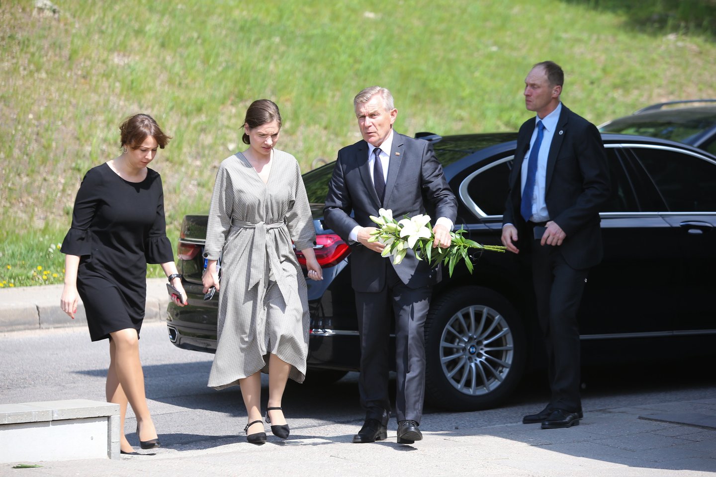  Pirmadienį Vilniaus laidojimo namuose su V.Šerėnu atsisveikinti susirinko daug garsių bičiulių ir šeima.<br> R.Danisevičiaus nuotr.