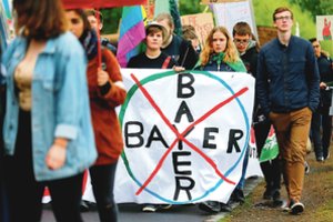 Nesapnavo nė baisiausiame sapne – už 60 mlrd. eurų nusipirko uždelsto veikimo bombą