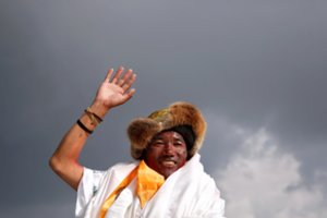 Nepalo šerpas pasiekė pasaulio rekordą – 23-iąjį kartą įkopė į Everestą