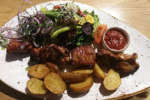 Šis restoranas pajūryje sulaukia vien tik liaupsių – ir ne be reikalo