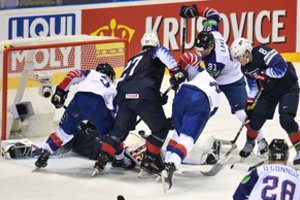 JAV ledo ritulininkui pergalė prieš britus įsimins ilgam, Šveicarija iškovojo ketvirtąją pergalę