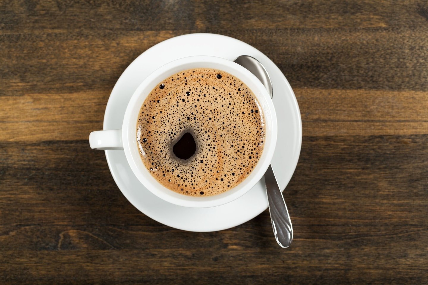  Per dieną galite drąsiai išgerti iki 6 puodelių kavos. <br>123rf.com nuotr.