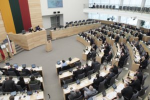 Opozicija blokavo pataisas dėl baudų atsisakantiems liudyti parlamentiniams tyrimams