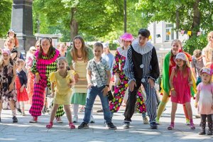 Festivalis „Pasakų pavasaris“ vienija tėvus ir vaikus, studentus ir paauglius