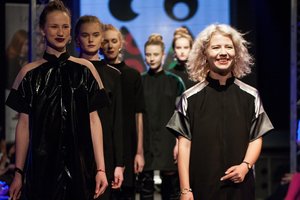 Jaunieji mados dizaineriai Kaune varžėsi, kas sulauks daugiau apkalbų