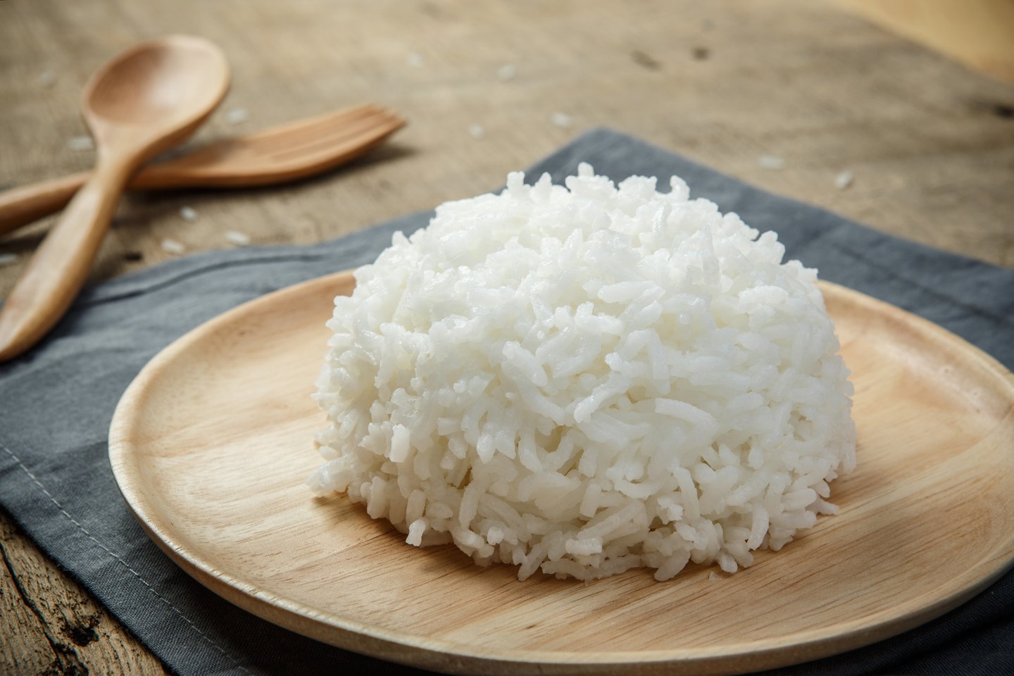 Atrodytų, išvirti ryžius paprasta. Tačiau norint išvirti puikius ryžius reikia žinoti keletą taisyklių.<br> 123rf nuotr.