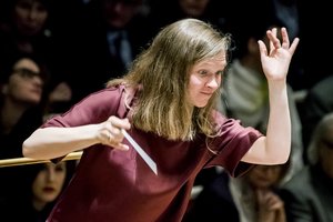 Dirigentei Mirgai Gražinytei sūnus svarbesnis už prestižines sales