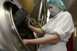 Pakvipo Vakarais: suskaičiavo, koks vidutinis atlyginimas šiemet bus gamybos sektoriuje