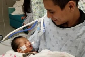 Iš nužudytos moters įsčių išpjautas kūdikis pravėrė akis