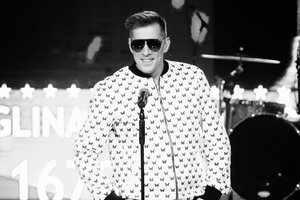 Saulius Prūsaitis pristato naują dainą ir karščiausią vasaros šou