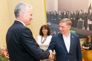 Ramūnas Karbauskis sako siūlysiantis valstiečiams remti Gitaną Nausėdą