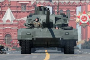 „T-14 Armata“ žadėjo perversmą, bet kariškiai vietoje to pradėjo modernizuoti T-72. Kas vyksta?