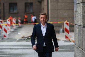 Balsą atidavęs Ramūnas Karbauskis: „Agituojame prieš Ingridą Šimonytę“