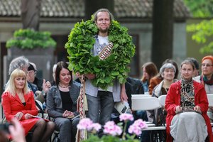 „Poezijos pavasario“ laureatas Marius Burokas: „Panašu, kad laimėjau loterijoje“